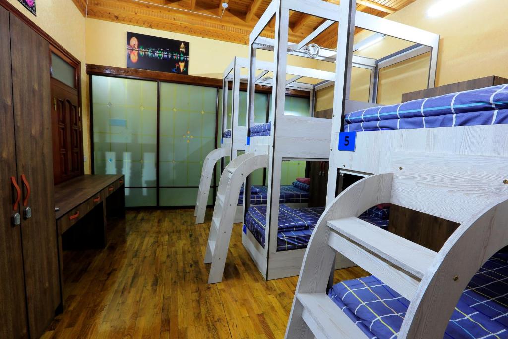 Номер (Кровать в общем номере для мужчин и женщин с 10 кроватями), Yellow Hostel Dushanbe