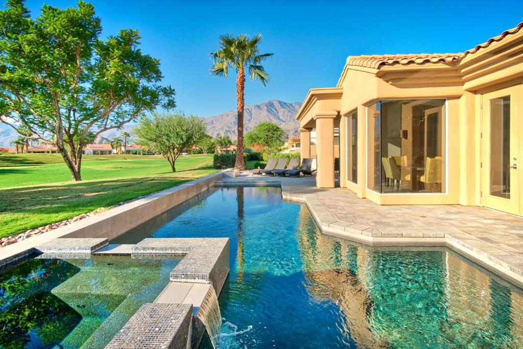 WOW VIEWS...WOW INTERIOR....WOW POOL....WOW EVERYTHING image