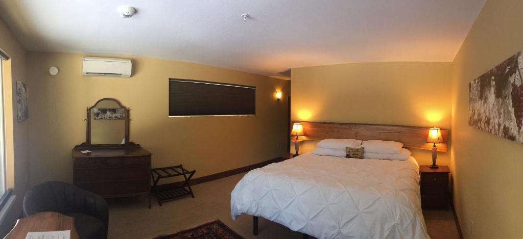Comforts of Whidbey photo 4