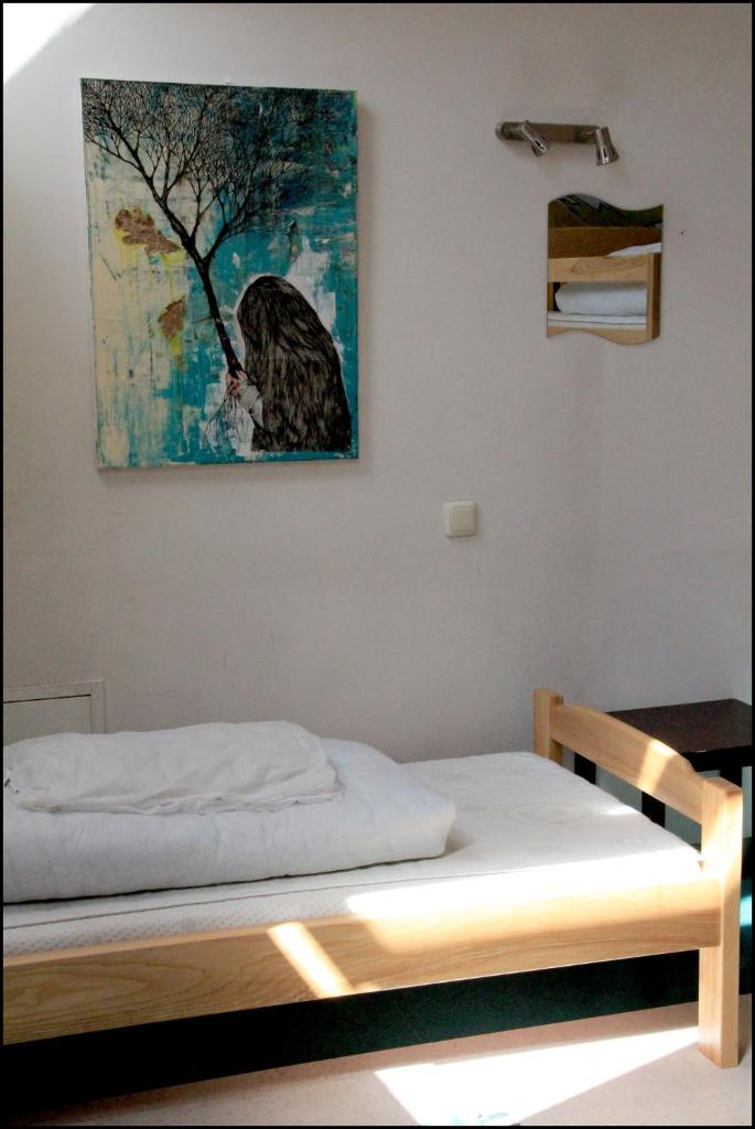 Номер (Кровать в общем 6-местном номере для мужчин и женщин), Pogo Hostel
