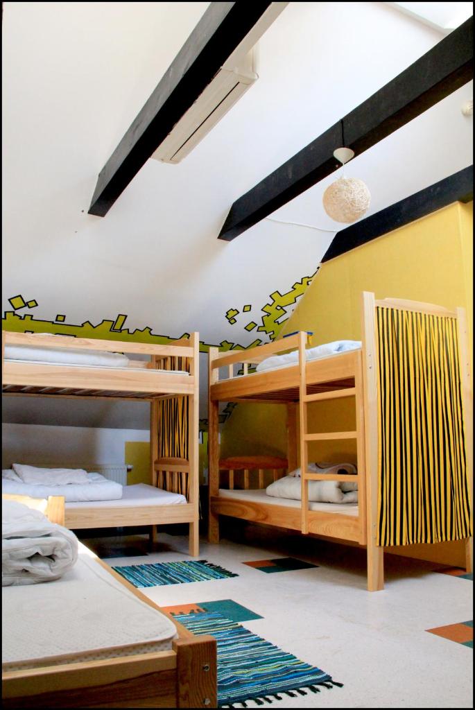 Номер (Кровать в общем 6-местном номере для мужчин и женщин), Pogo Hostel