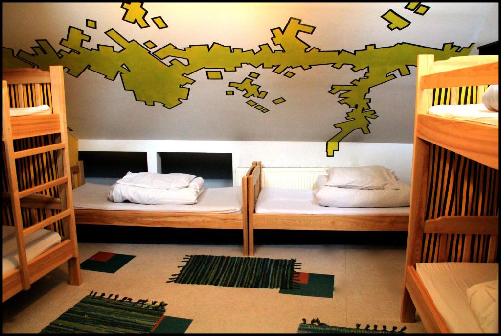 Номер (Кровать в общем 6-местном номере для мужчин и женщин), Pogo Hostel