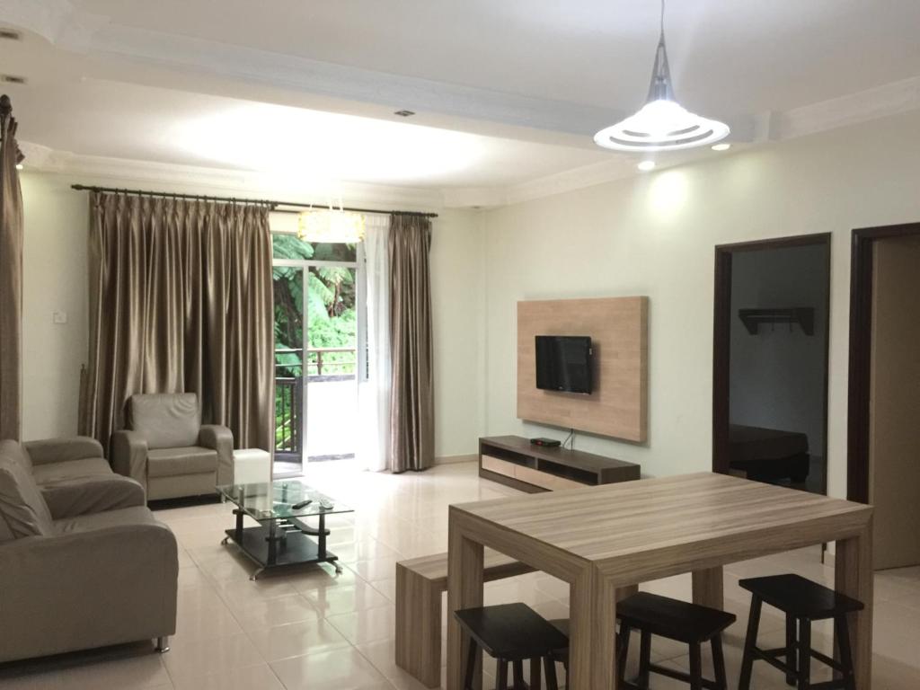 Cameron Supersave Apartment @ Crown Imperial Court photo 1