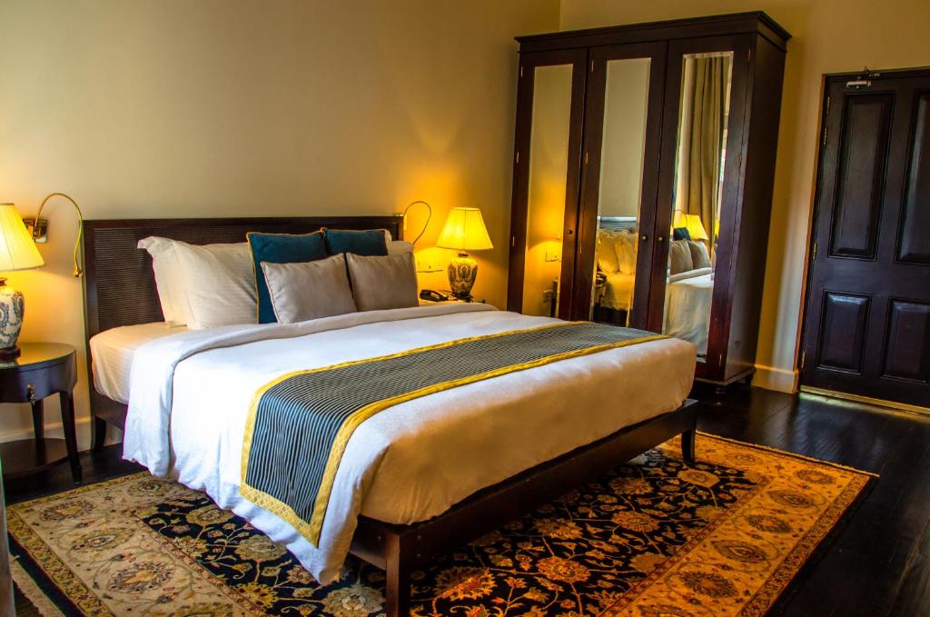 Сьюит (Люкс Emperor с кроватью размера «king-size»), Galle Face Hotel