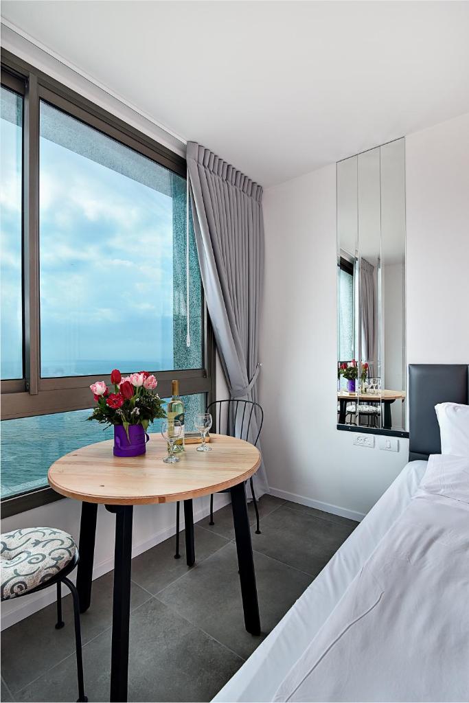 Netanya SeaView ApartHotel photo 1