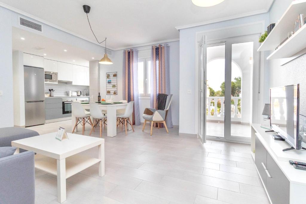 Luxury La Zenia Beach Apartment photo 1