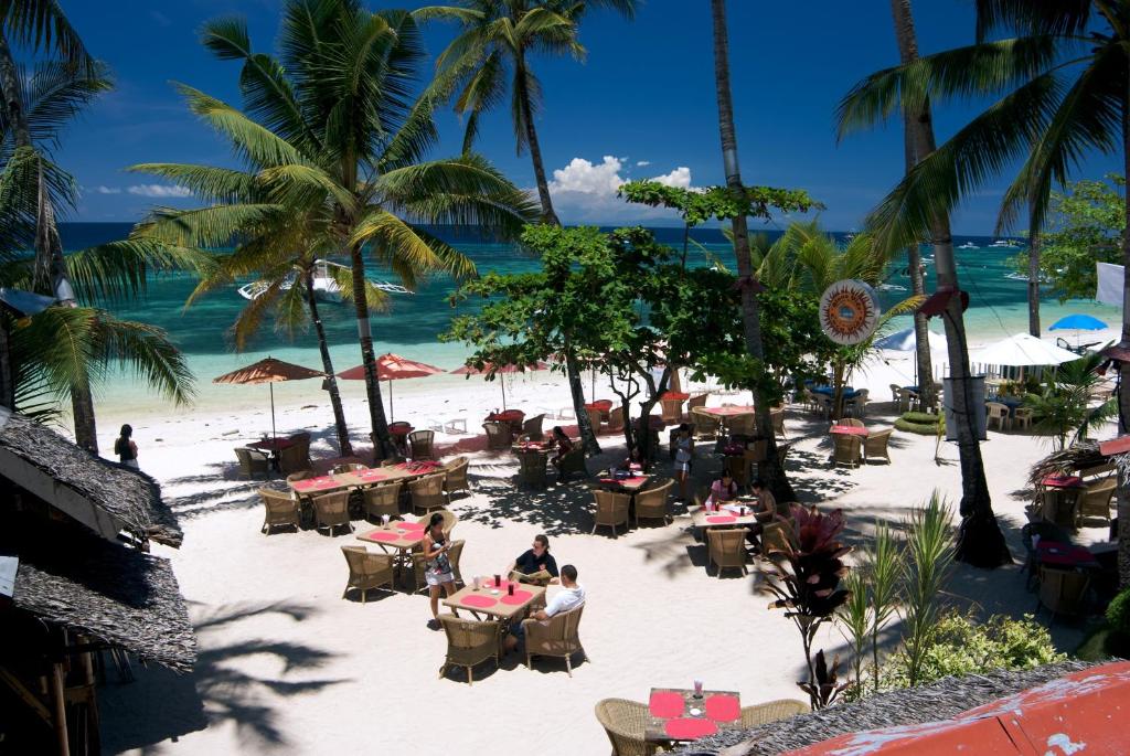 Alona Vida Beach Resort photo 2