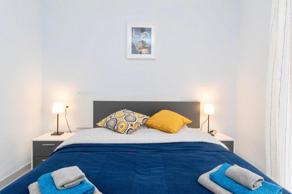 Luxury La Zenia Beach Apartment - Tap to explore photos