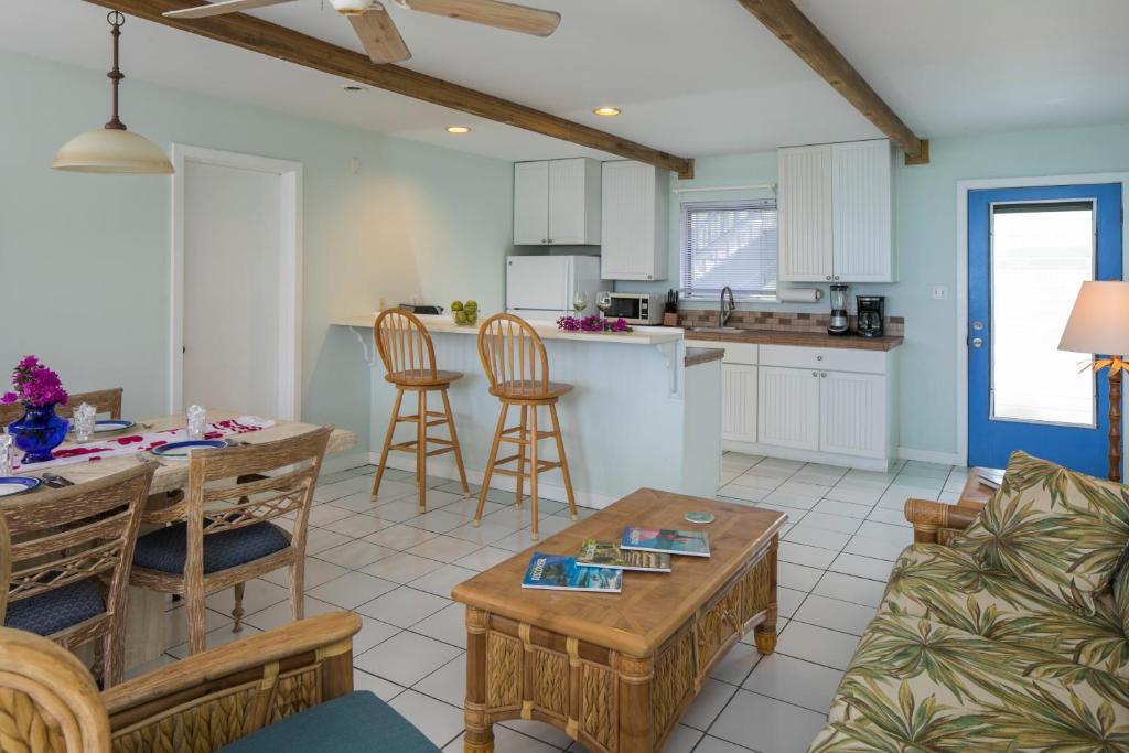 Coconut Coast Villas photo 3