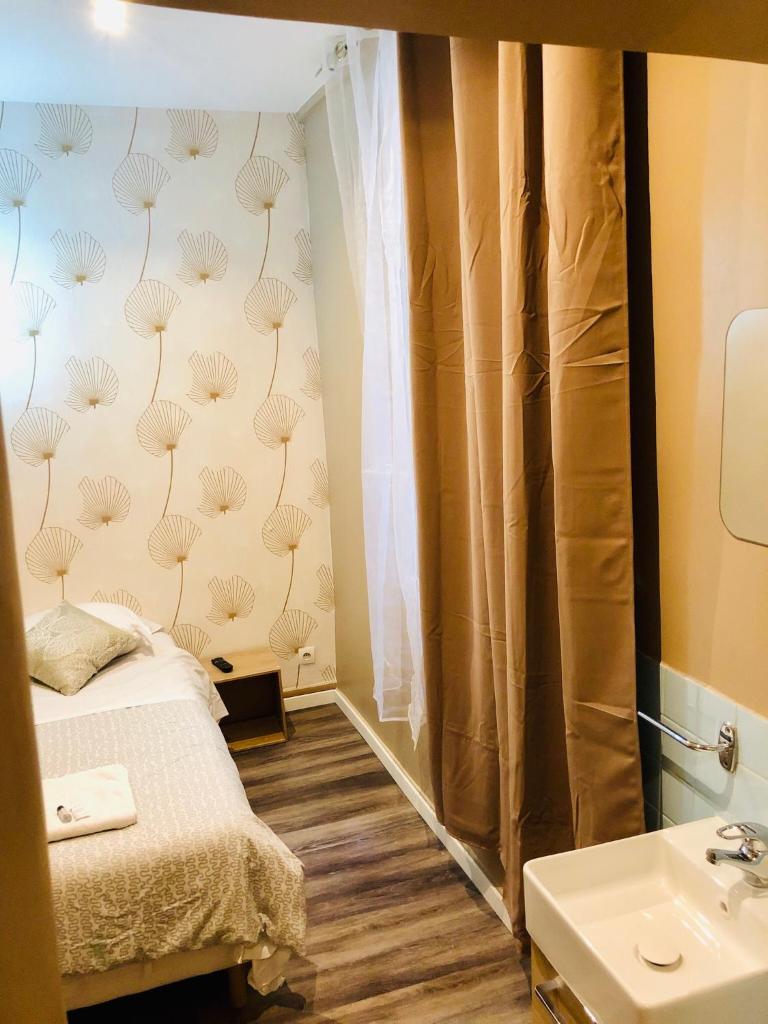 Одноместный (Одноместный номер с общей ванной комнатой), Appi Hotel