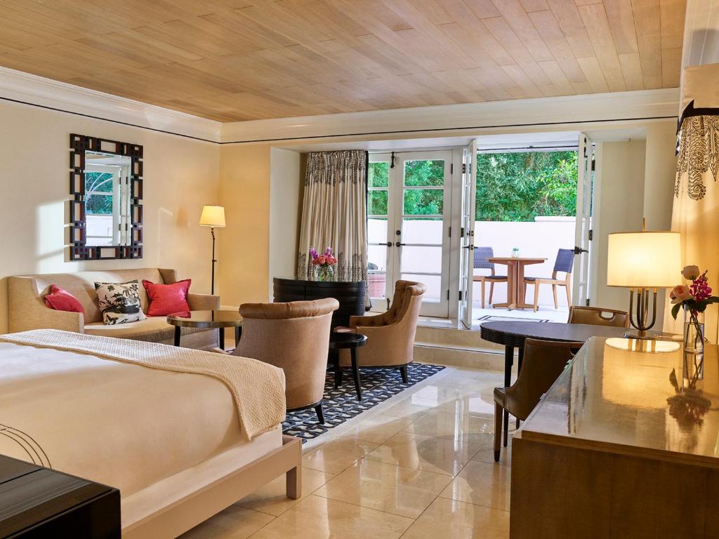 Сьюит (Полулюкс с видом на бассейн), Hotel Bel-Air - Dorchester Collection