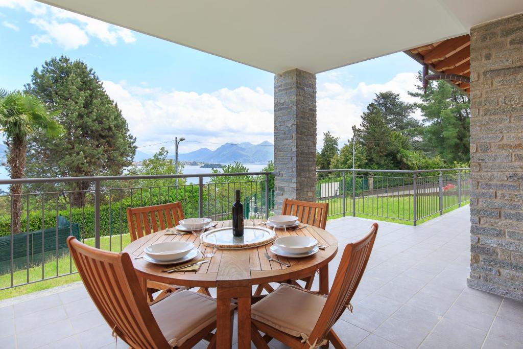 Baveno Hills | Lakeview apartments