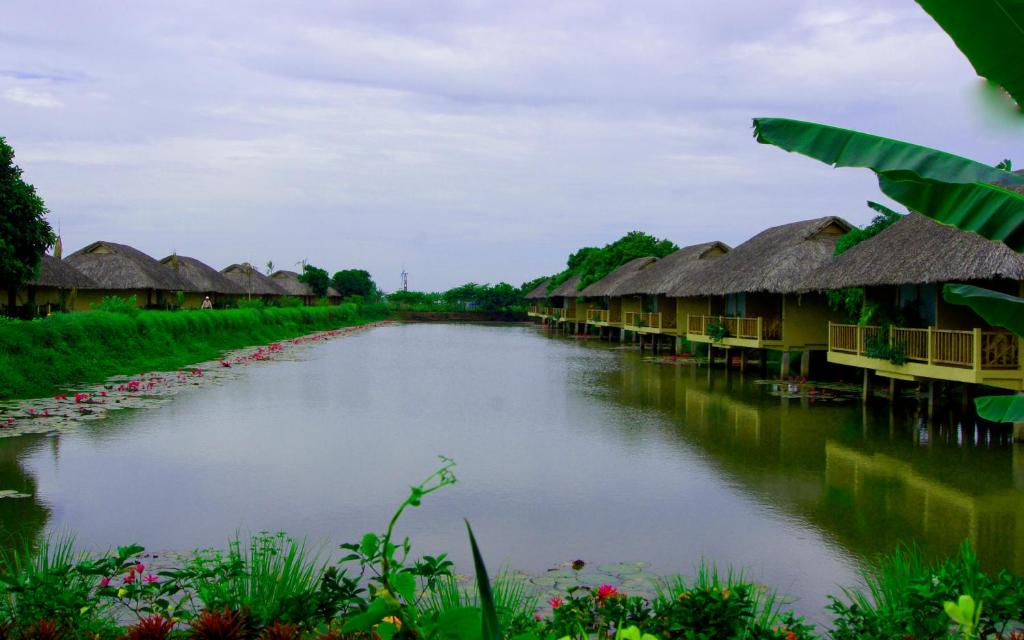 Mekong Riverside Boutique Resort & Spa 