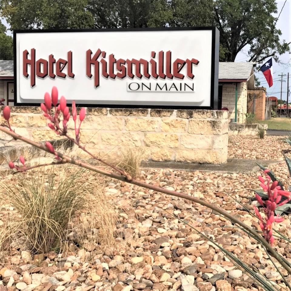 Hotel Kitsmiller on Main photo 1