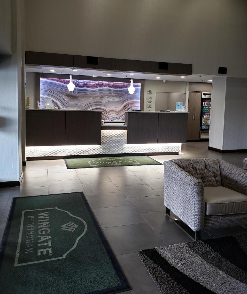Wingate by Wyndham Greenville Airport photo 1