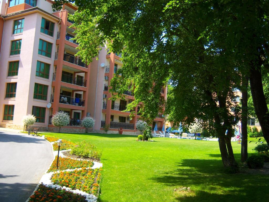 Sunrise Complex Apartments photo 1