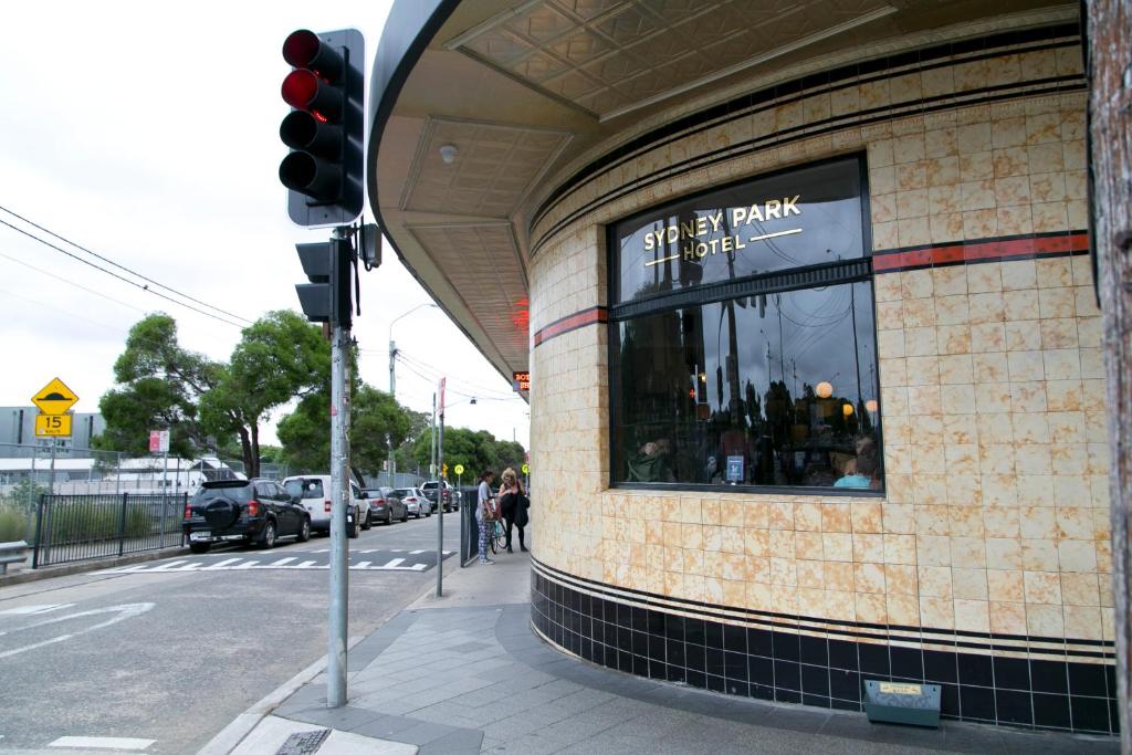 Sydney Park Hotel photo 1