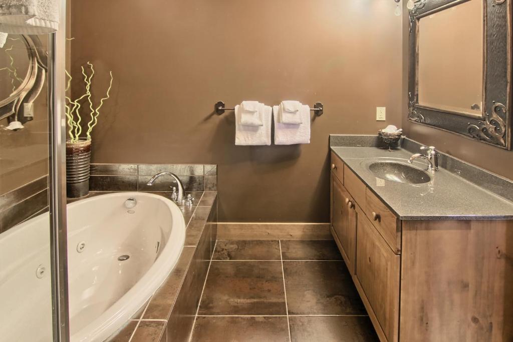 7317 Creekside Condo photo 2
