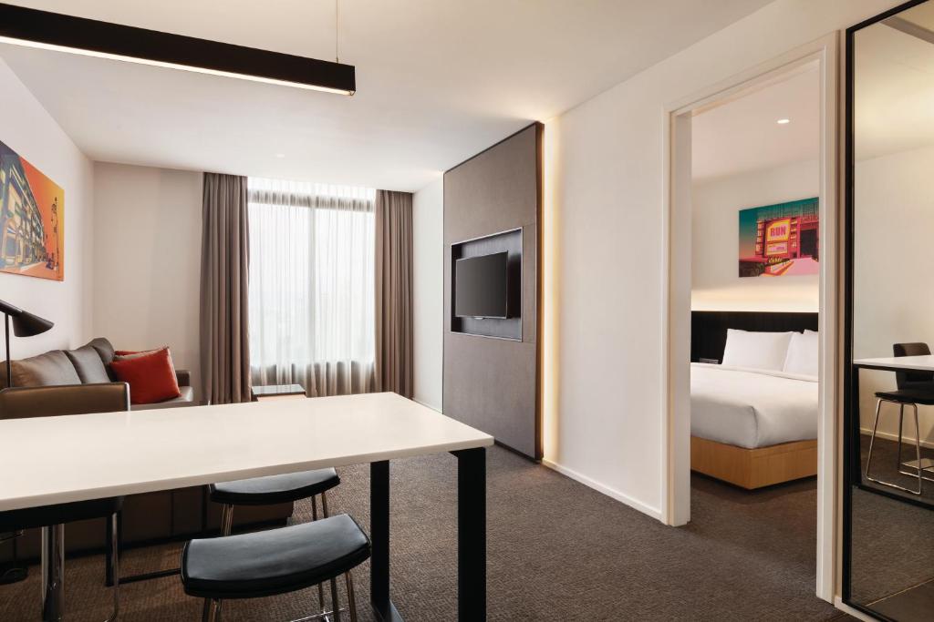 Сьюит (Люкс с 1 спальней с кроватью размера «king-size» (с диваном-кроватью)), Hyatt House Kuala Lumpur, Mont Kiara