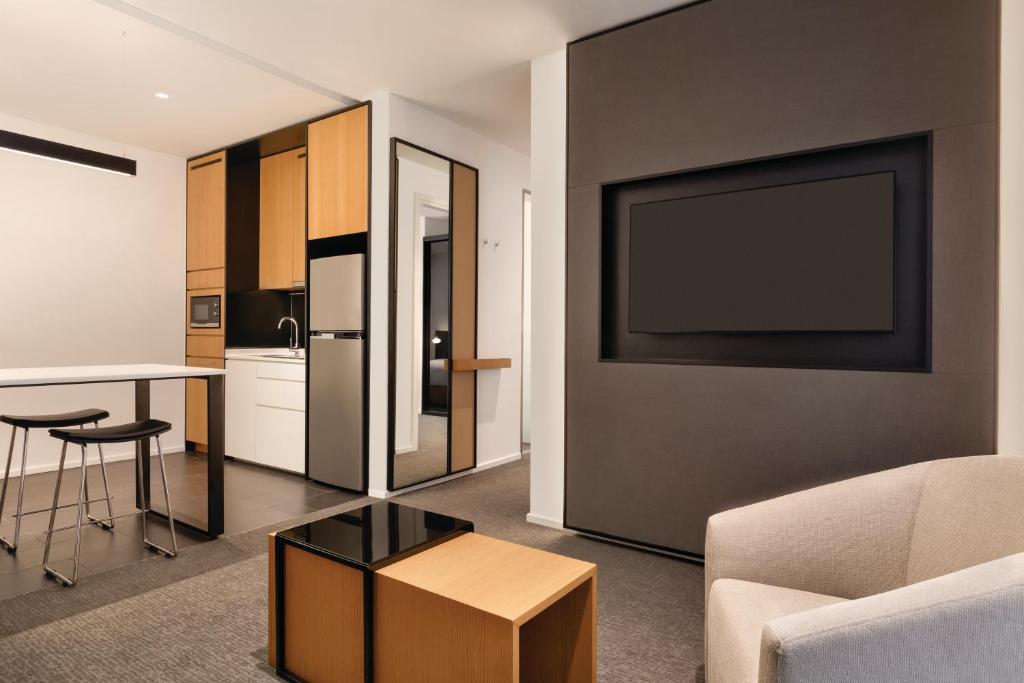 Сьюит (Люкс с 2 спальнями с кроватями размера «king-size» (с диваном-кроватью)), Hyatt House Kuala Lumpur, Mont Kiara