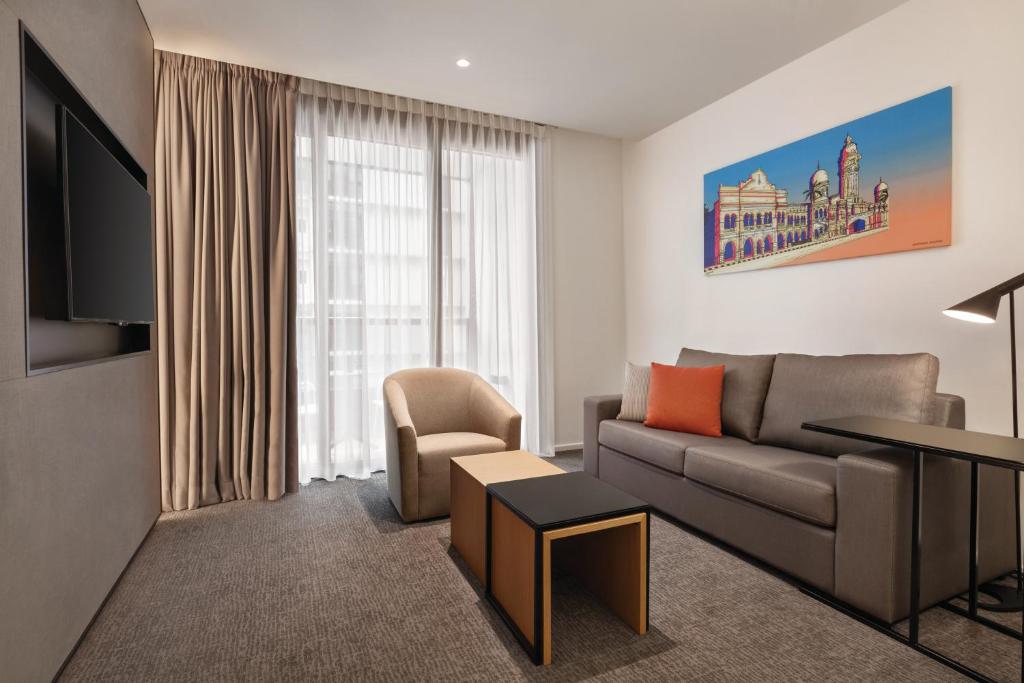 Сьюит (Люкс с 2 спальнями с кроватями размера «king-size» (с диваном-кроватью)), Hyatt House Kuala Lumpur, Mont Kiara