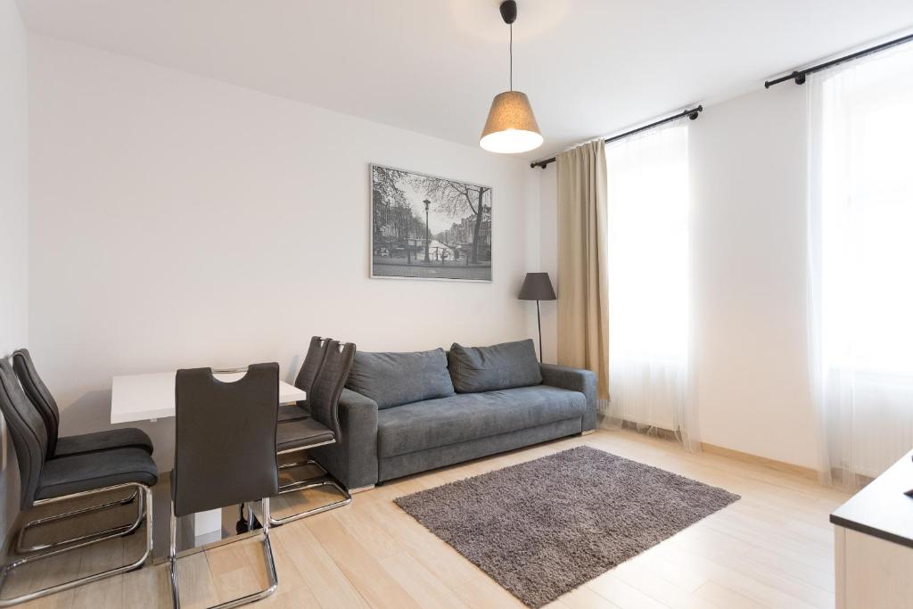 Апартаменты (Апартаменты (6)), Apartment house in Vienna