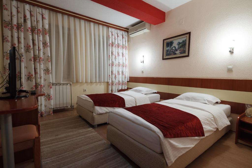 Hotel Ilinden photo 1