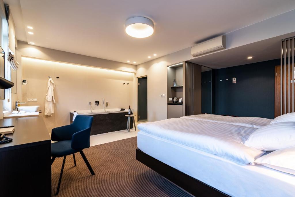 Hotel Karpatia photo 4