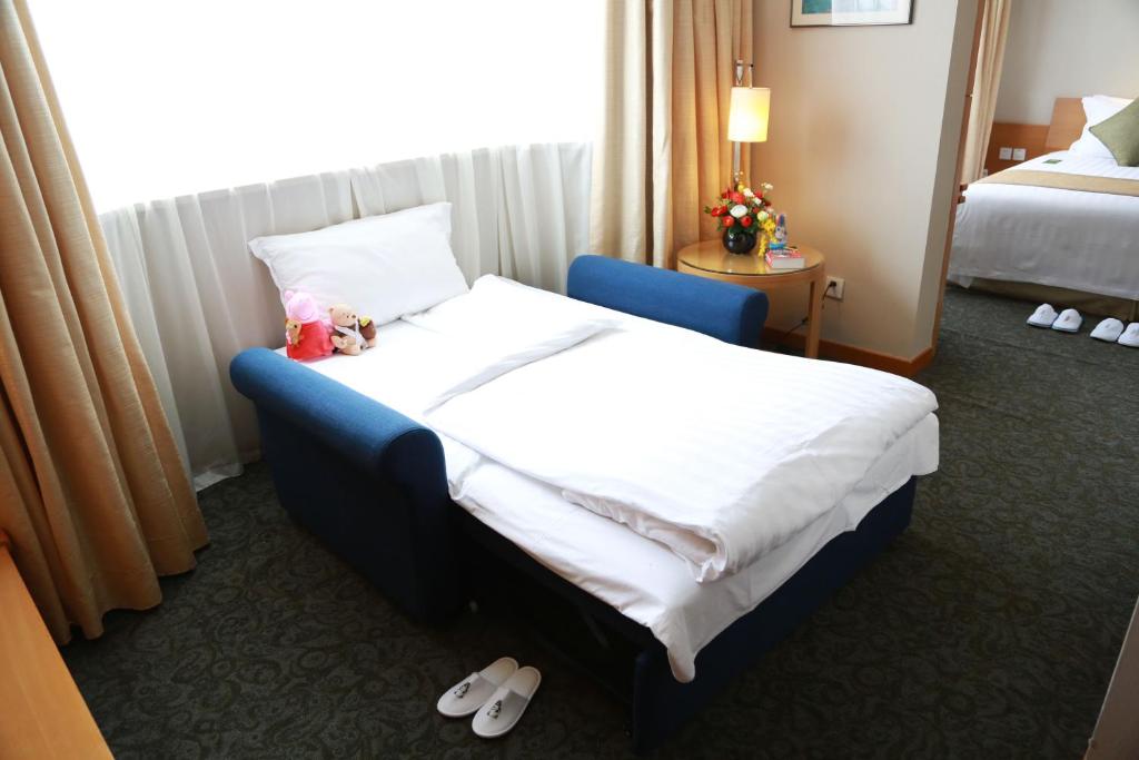 Семейный (Only for Mainland Chinese Citizens with Chinese ID Card - Family Room), Jing Lun Hotel