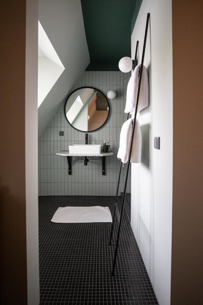 Mr. Lewis - Tap to explore photos