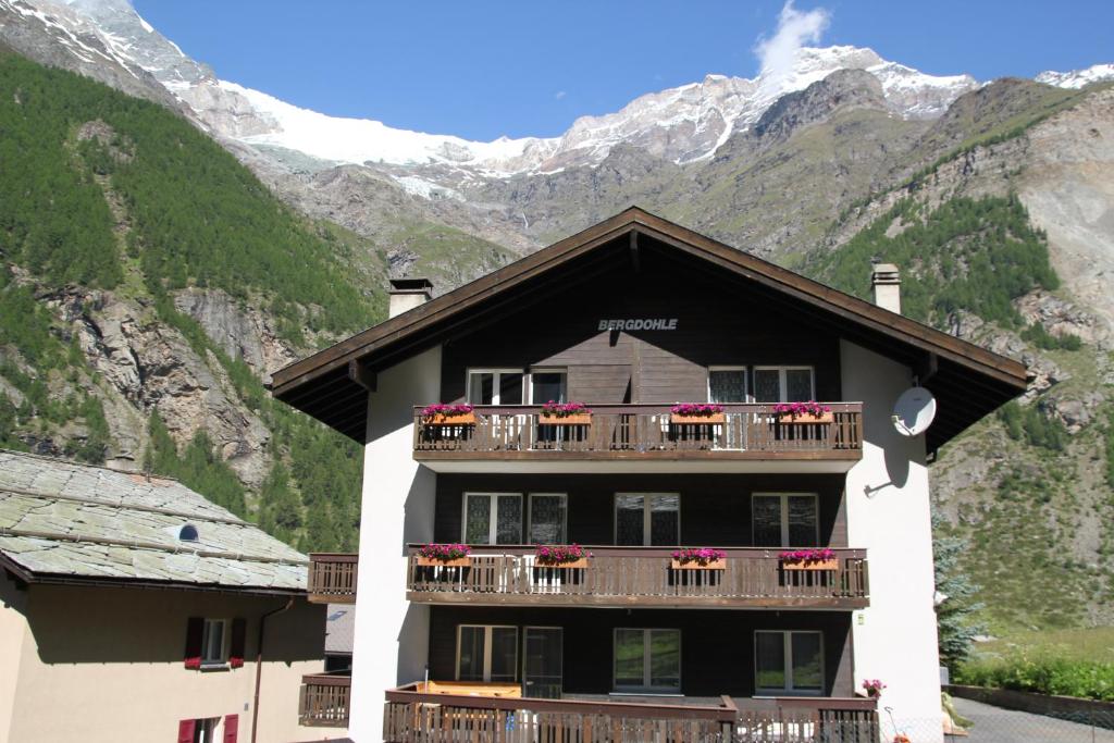 Ferienwohnungen Wallis - Randa bei Zermatt photo 1