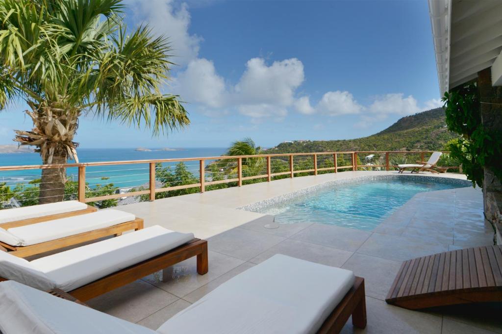 Sunrise - Luxury villa at the heart of the island photo 1