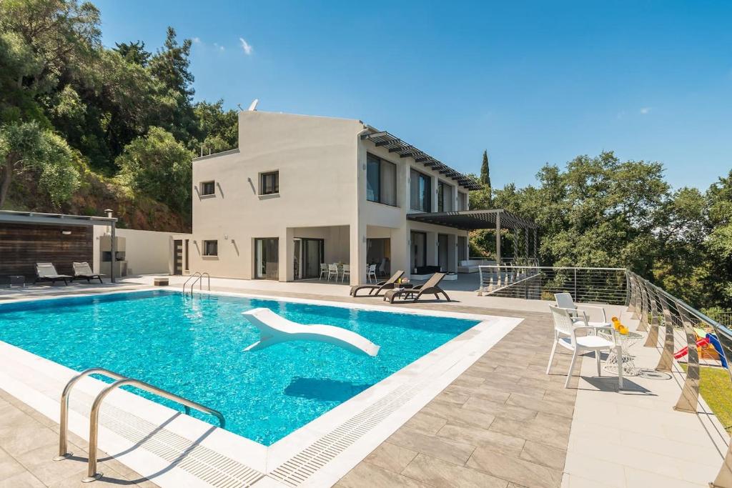 Villa 360 Corfu photo 2
