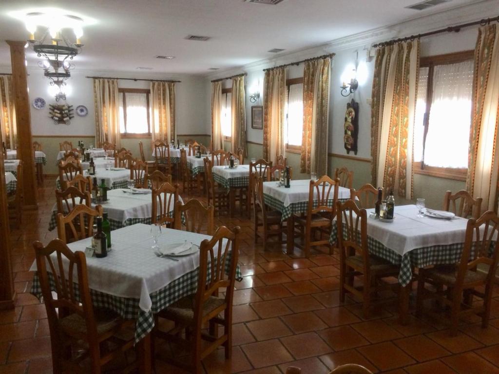 Hotel-Restaurante Venta Tomas photo 2