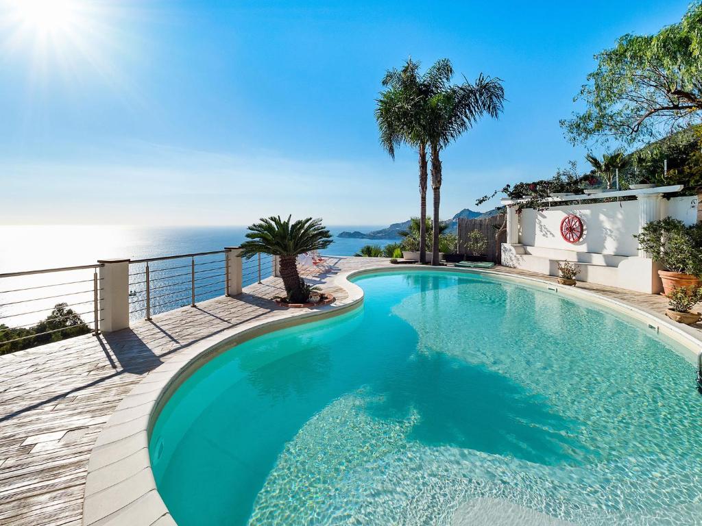 Belvilla by OYO Villa with panoramic sea view pool photo 1