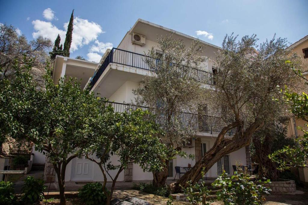 Hana Accommodation photo 3