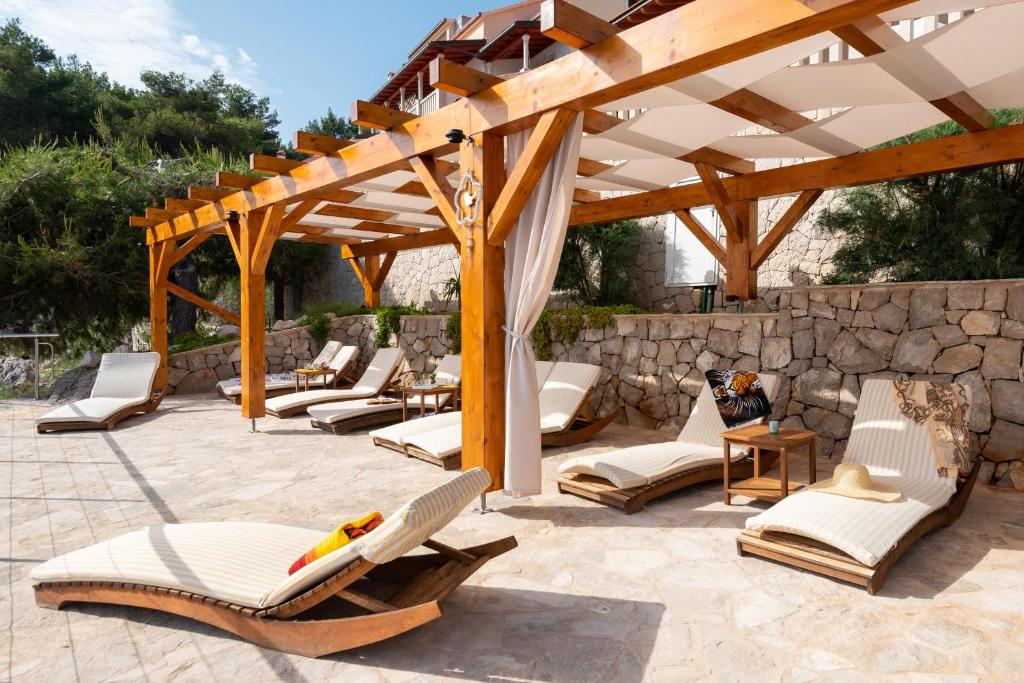 Exceptional Beachfront Holiday Villa on Korčula Island photo 1