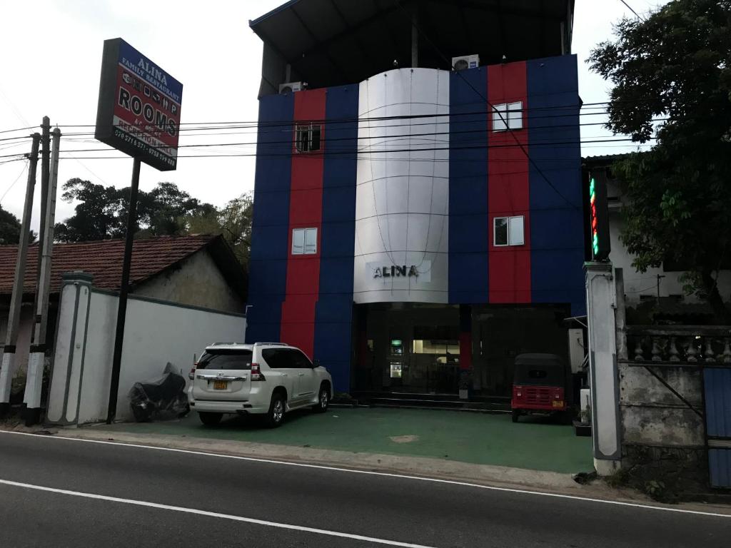 Alina Budget Hotel photo 1