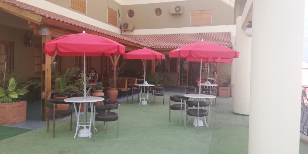 HOTEL CONTINENTAL COSQUIN photo 1