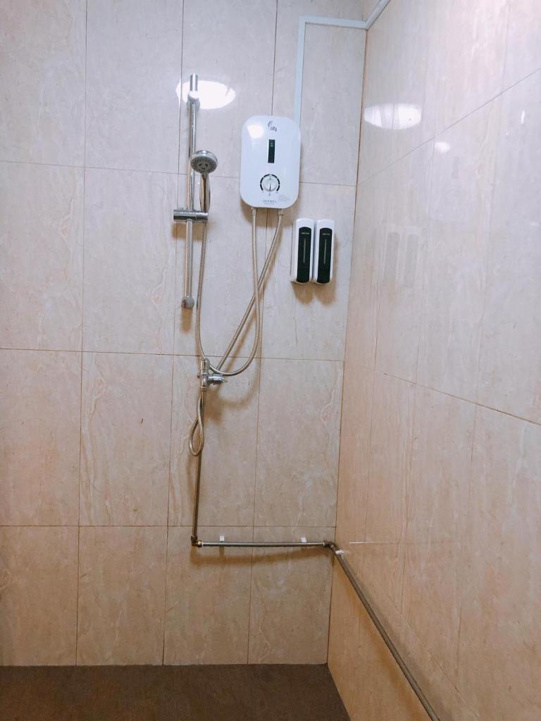 Семейный (Private Room with Shared Bathroom (6 Beds)), Spacepod@hive
