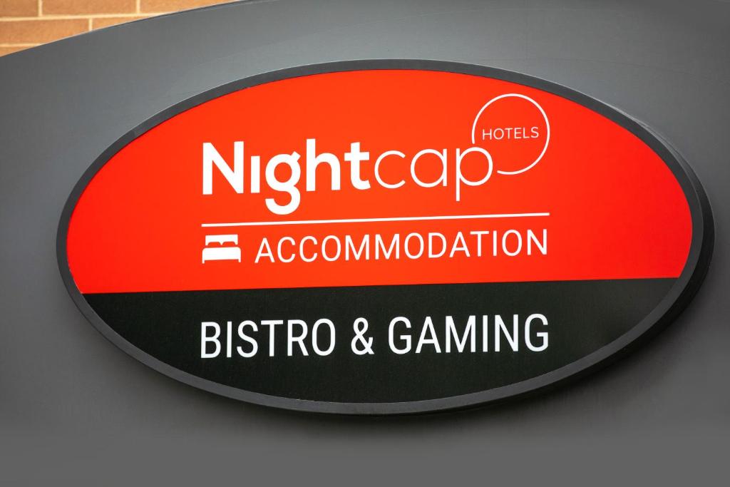 Nightcap at Hendon Hotel photo 2