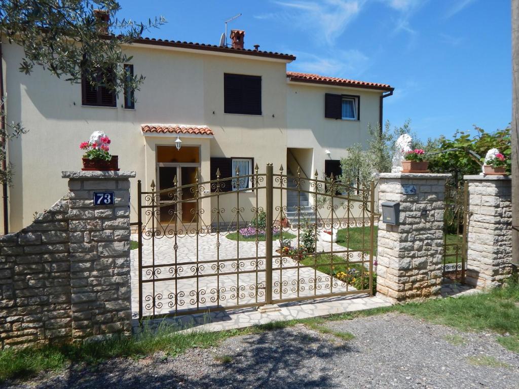 MARILENA photo 1