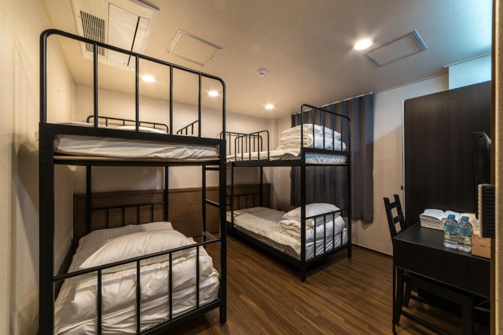 Четырехместный (Четырехместный номер с ванной комнатой), Soo Song Guest House