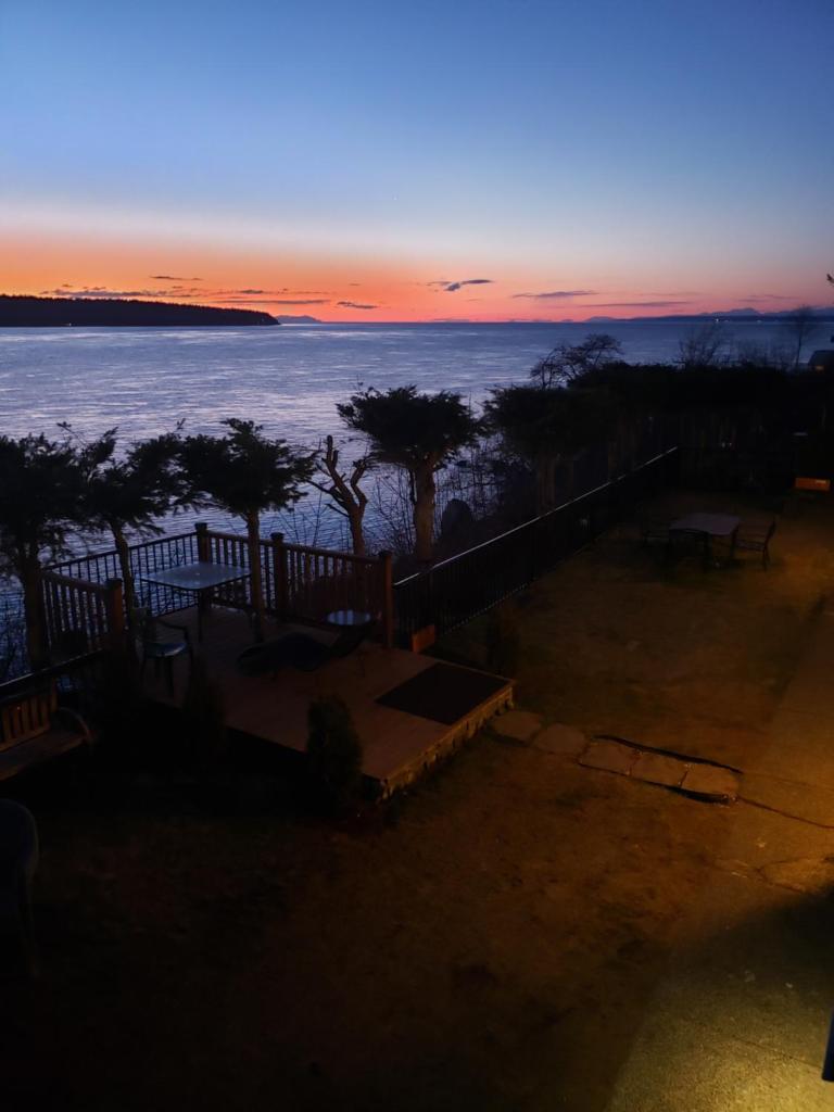 Above Tide Motel photo 4