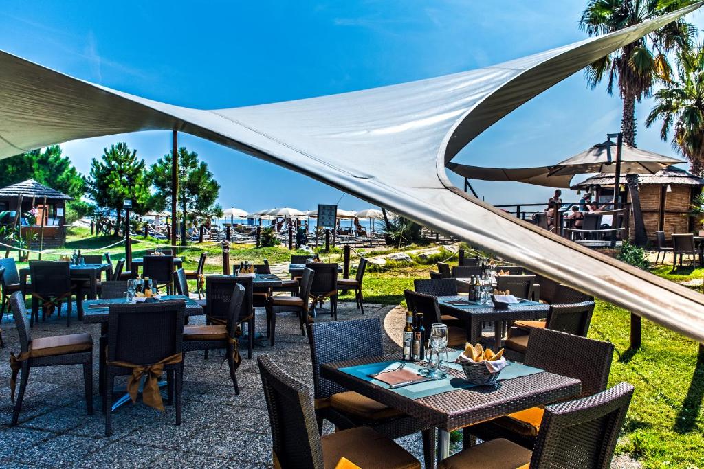 Aregai Marina Hotel & Residence photo 3