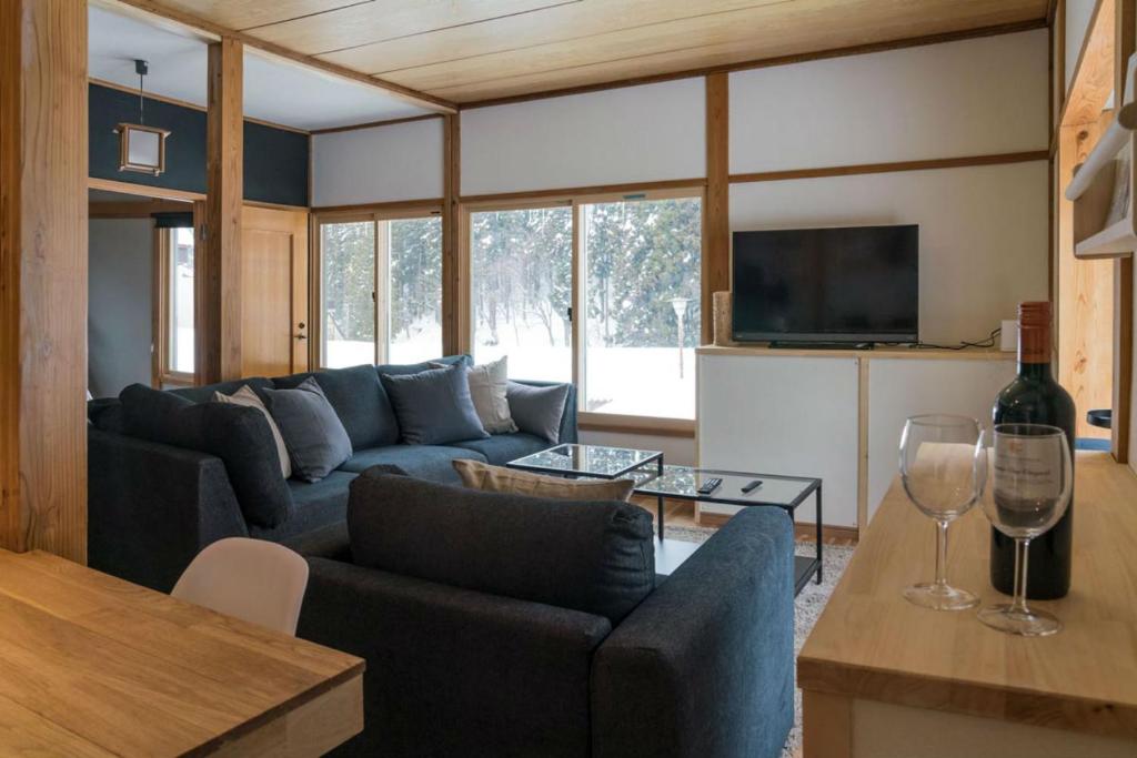 Nozawa Gondola Apartments photo 3