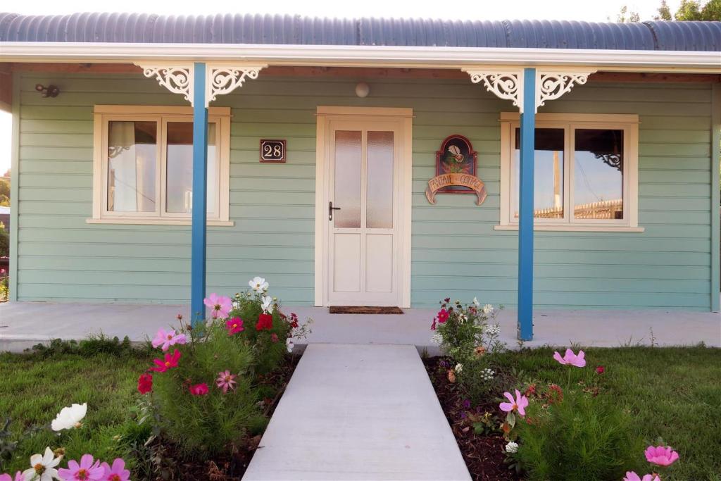 Fantail Cottage photo 1