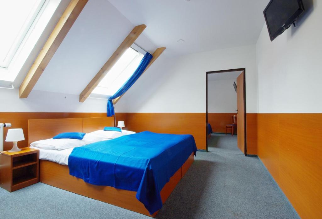 Четырехместный (Четырехместный номер), Adeba Hotel