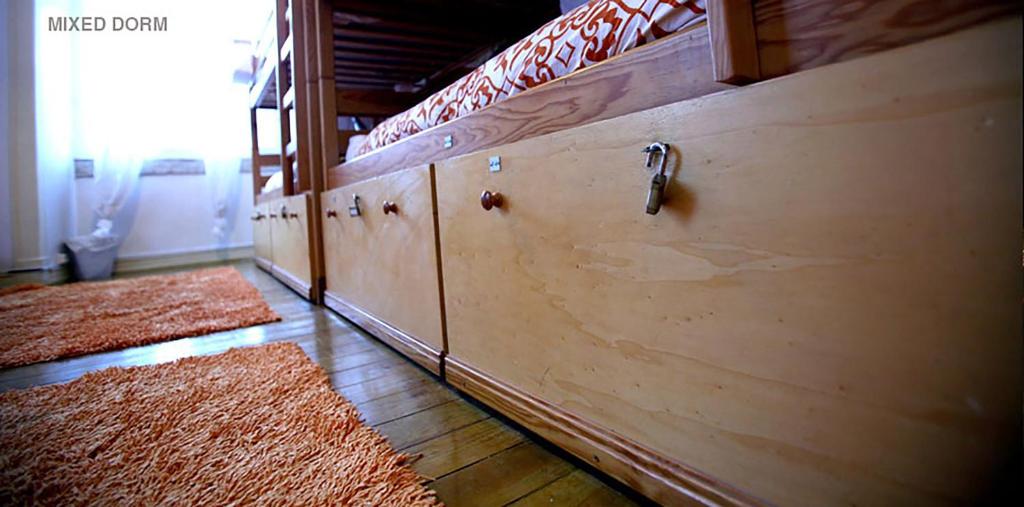 Номер (Кровать в общем 4-местном номере для мужчин и женщин), Rossio Hostel