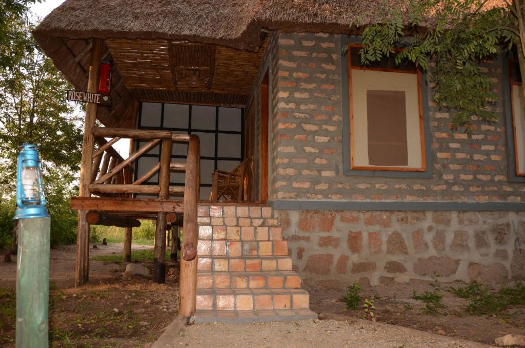 Irungu Forest Safari Lodge photo 3